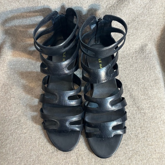 COLE HAAN NIKE Sz 9.5B Gladiator Stylish Black Strappy Sandals Flats Zipper Back - Picture 2 of 12